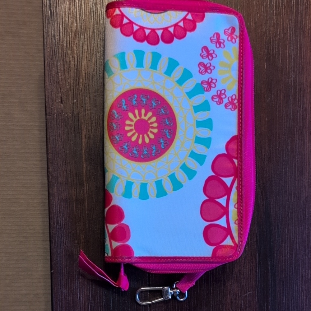 Thirty-One  Pink White Mandela Zipper Coupon Clutch /Wallet
